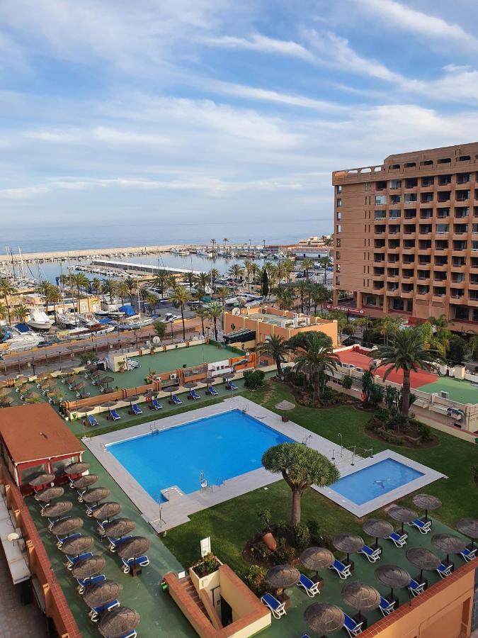 Apartamento El Puerto - En el mismo centro de Fuengirola, primera línea de playa Exterior foto