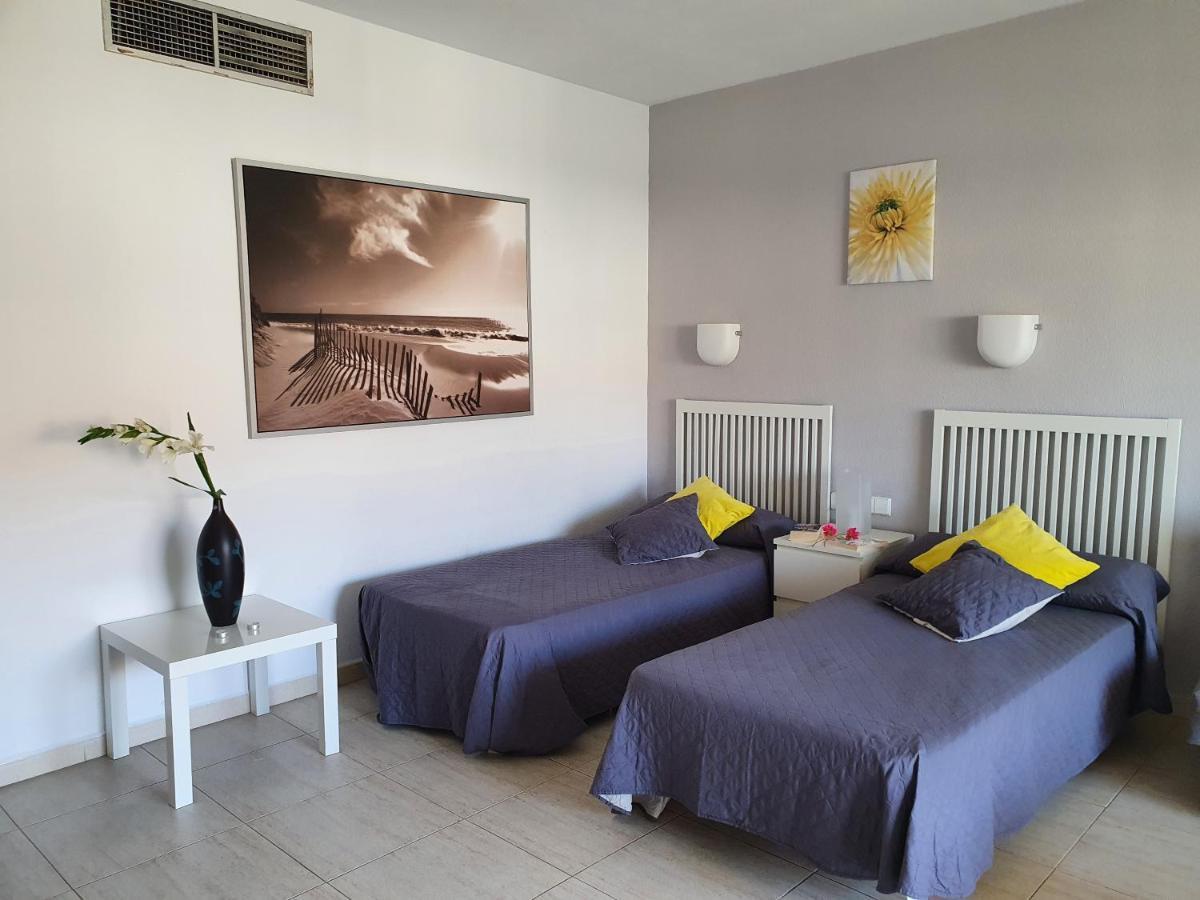 Apartamento El Puerto - En el mismo centro de Fuengirola, primera línea de playa Exterior foto