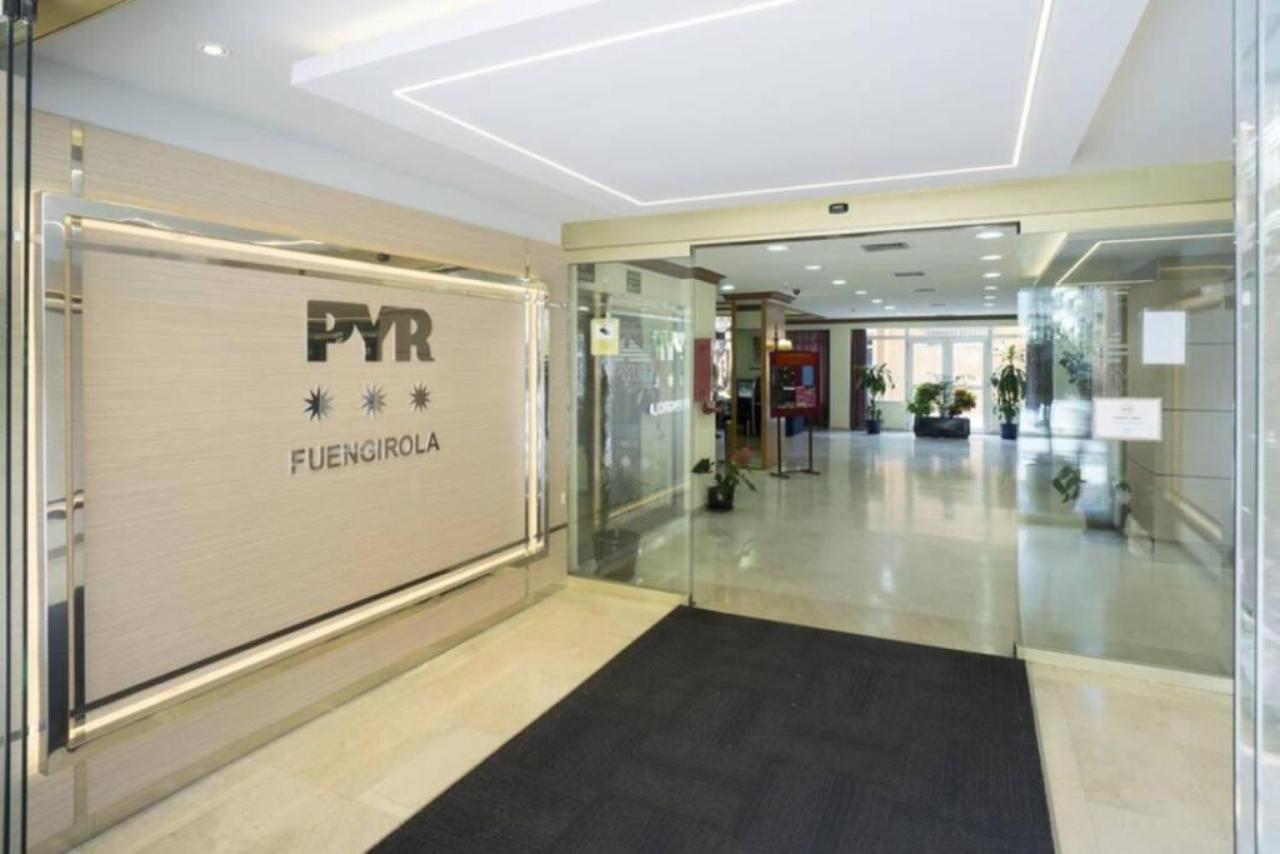 Apartamento El Puerto - En el mismo centro de Fuengirola, primera línea de playa Exterior foto