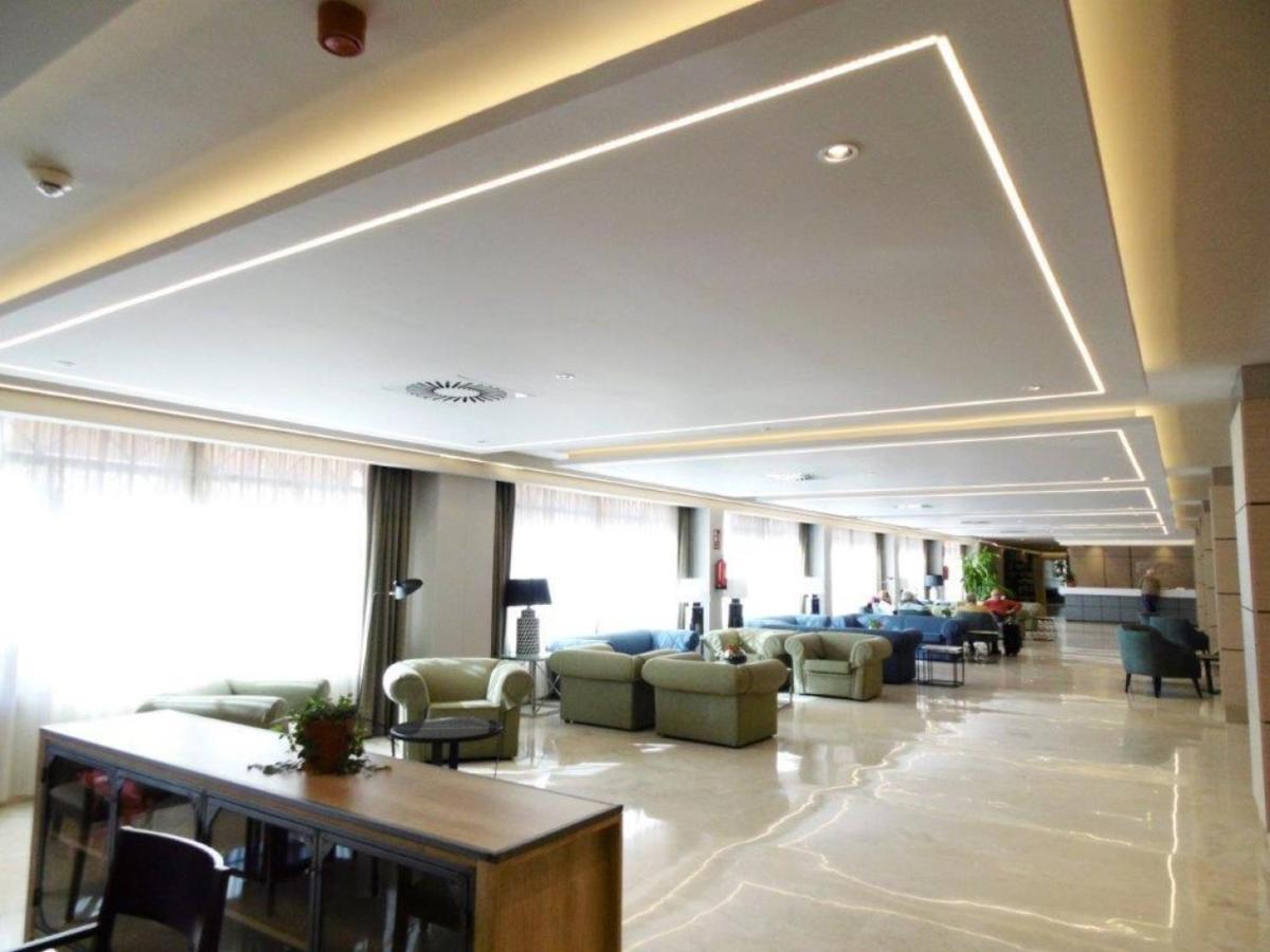Apartamento El Puerto - En el mismo centro de Fuengirola, primera línea de playa Exterior foto