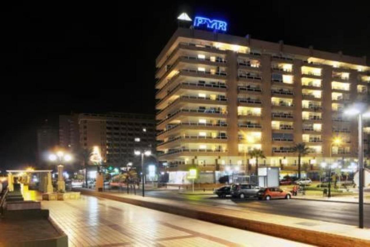Apartamento El Puerto - En el mismo centro de Fuengirola, primera línea de playa Exterior foto